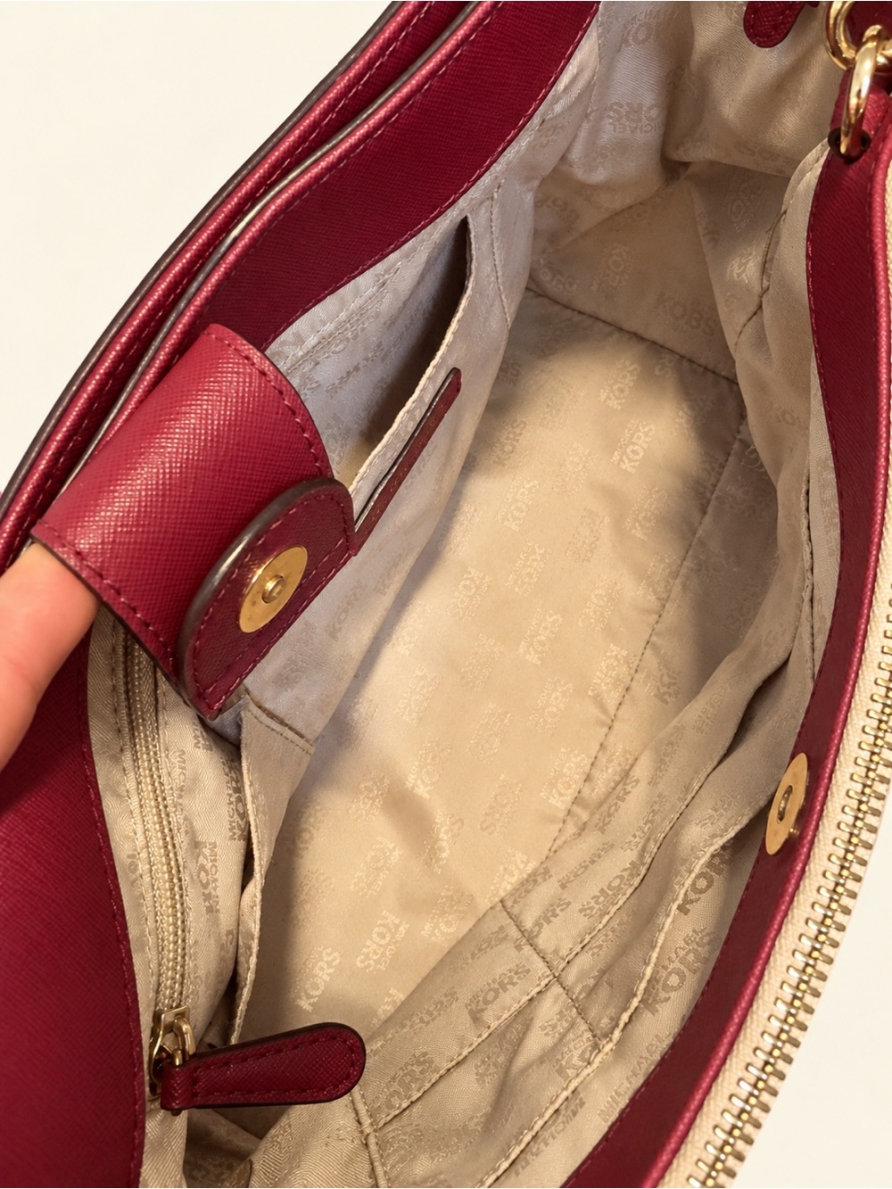 MICHAEL KORS SATCHEL - Picture 3 of 7